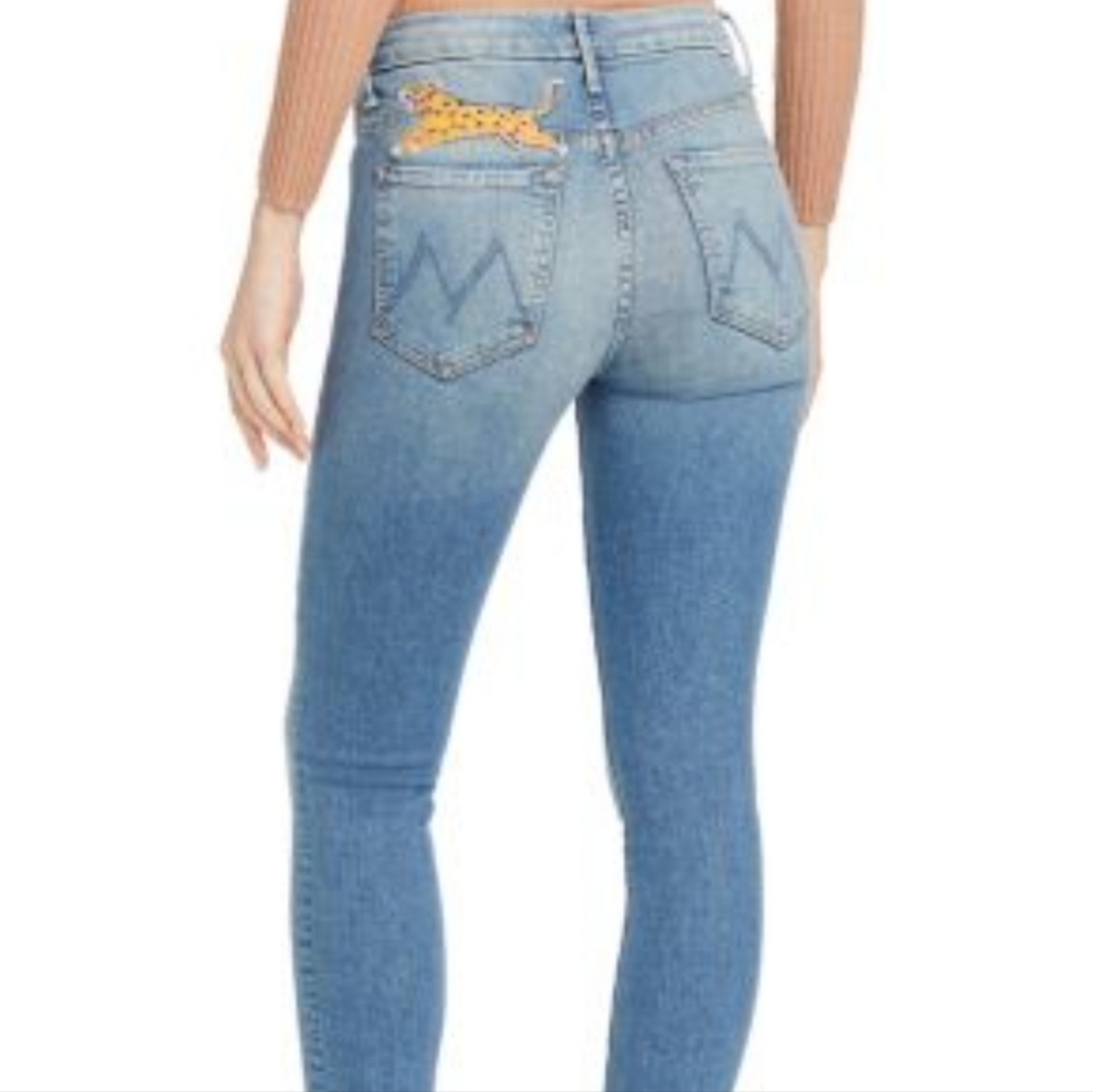 Mother High Waisted Looker Ankle Fray in Leopard - 28